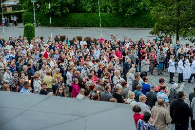 13 czerwca 2018 r. o godz 19.00 została odprawiona dziękczynna Msza Święta dziękczynna w 25 rocznicę koronacji figury Matki Bożej Fatimskiej w Katedrze Rzeszowskiej. Po Mszy Świętej odbyła się uroczysta procesja różańcowa. fot. Fotografiarzeszow