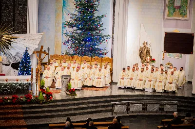 W poniedziałek 27 grudnia 2021 r. w naszej Katedrze duchowni i świeccy modlili się w intencji bpa Jana Wątroby w dniu imienin.  fot. Paulina Lęcznar