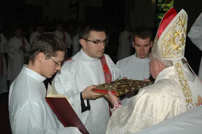 W niedzielę 25.08.2019 r. przy Katedrze Rzeszowskiej odbyły się Dożynki Diecezjalne. Do Parku Papieskiego przyjechało 73 delegacje z wieńcami dożynkowymi. fot. Andrzej Kotowicz