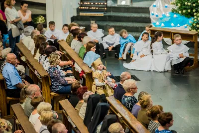 13 czerwca 2018 r. o godz 19.00 została odprawiona dziękczynna Msza Święta dziękczynna w 25 rocznicę koronacji figury Matki Bożej Fatimskiej w Katedrze Rzeszowskiej. Po Mszy Świętej odbyła się uroczysta procesja różańcowa. fot. Fotografiarzeszow