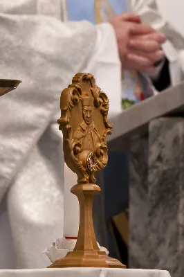 13 października 2022 r. w kościele katedralnym w Rzeszowie odbyło się ostatnie w tym roku Nabożeństwo Fatimskie. Mszy Świętej przewodniczył ks. Andrzej Szpaczyński, ojciec duchowny Wyższego Seminarium Duchownego w Rzeszowie, zaś homilię wygłosił ks. Adam Kubiś, rektor seminarium. W liturgii wzięli udział alumni rzeszowskiego seminarium. 
fot. Joanna Prasoł