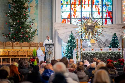 W Niedzielę Świętej Rodziny Mszy Świętej o godz. 12.00 przewodniczył bp Edward Białogłowski. Eucharystię uświetnił śpiewem kolęd Katedralny Chór Chłopięco-Męski Pueri Cantores Resovienses. fot. Paulina Lęcznar