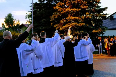 Mszy Świętej przewodniczył ks. Jerzy Buczek. Homilię wygłosił ks. Tomasz Bać. Śpiew prowadził chór Alba Cantans, którym dyrygowała Kornelia Ignas.