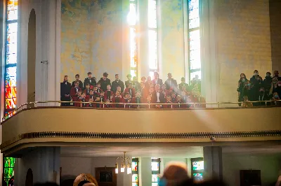 W Niedzielę Świętej Rodziny Mszy Świętej o godz. 12.00 przewodniczył bp Edward Białogłowski. Eucharystię uświetnił śpiewem kolęd Katedralny Chór Chłopięco-Męski Pueri Cantores Resovienses. fot. Paulina Lęcznar