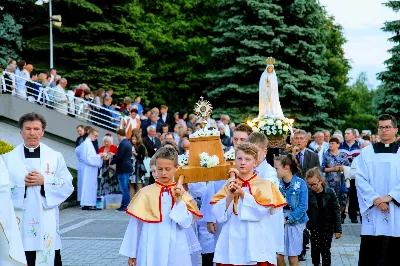 Mszy Świętej przewodniczył ks. Jerzy Buczek. Homilię wygłosił ks. Tomasz Bać. Śpiew prowadził chór Alba Cantans, którym dyrygowała Kornelia Ignas.