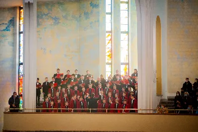 W Niedzielę Świętej Rodziny Mszy Świętej o godz. 12.00 przewodniczył bp Edward Białogłowski. Eucharystię uświetnił śpiewem kolęd Katedralny Chór Chłopięco-Męski Pueri Cantores Resovienses. fot. Paulina Lęcznar