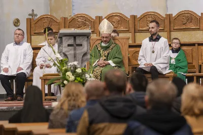 W niedzielę (25 września) w Katedrze gościliśmy ks. bpa Krzysztofa Kudławca, byłego wikariusza naszej parafii, a obecnie posługującego w Ekwadorze.
fot. Joanna Prasoł