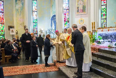 W niedzielę 7 czerwca podczas Mszy Świętej o godz. 12.00 we wspólnocie parafialnej dziękowaliśmy Panu Bogu za 60 lat kapłaństwa ks. inf. Stanisława Maca - pierwszego proboszcza i budowniczego naszej Katedry. fot. Joanna Prasoł, Andrzej Kotowicz