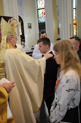 W sobotę 27.04.2019 r. podczas Mszy Świętej o godz.11.00 młodzież z Parafii Katedralnej oraz z parafii Matki Boskiej Częstochowskiej (Rzeszów-Drabinianka) otrzymała z rąk Ks. Bpa Jana Wątroby sakrament bierzmowania.