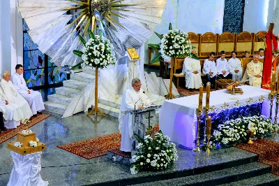 Mszy Świętej przewodniczył ks. Jerzy Buczek. Homilię wygłosił ks. Tomasz Bać. Śpiew prowadził chór Alba Cantans, którym dyrygowała Kornelia Ignas.