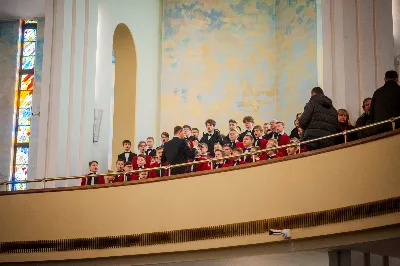 W Niedzielę Świętej Rodziny Mszy Świętej o godz. 12.00 przewodniczył bp Edward Białogłowski. Eucharystię uświetnił śpiewem kolęd Katedralny Chór Chłopięco-Męski Pueri Cantores Resovienses. fot. Paulina Lęcznar