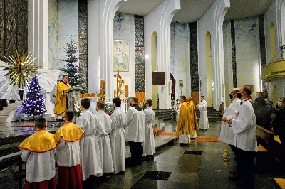 Pasterce w naszej Katedrze przewodniczył ks. Krzysztof Gołąbek - proboszcz.  fot. Andrzej Kotowicz