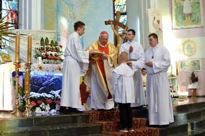 W piątek 8 czerwca obchodziliśmy Uroczystość Najświętszego Serca Pana Jezusa. Jest to nasze święto patronalne złączone z możliwością zyskania odpustu zupełnego. Uroczystej sumie odpustowej przewodniczył bp Kazimierz Górny. Kaznodzieją odpustowym był ks. Mieczysław Lignowski. fot. Joanna Prasoł