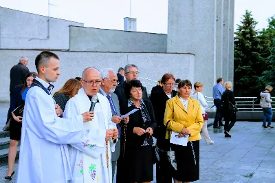 Mszy Świętej przewodniczył ks. Jerzy Buczek. Homilię wygłosił ks. Tomasz Bać. Śpiew prowadził chór Alba Cantans, którym dyrygowała Kornelia Ignas.