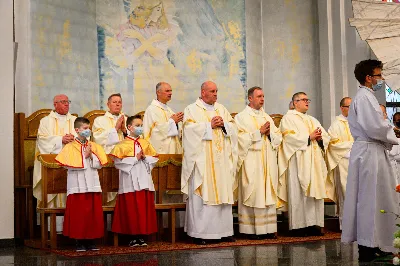 We wtorek 7 września w ramach Sympozjum Wykładowców Liturgiki na Wydziałach Teologicznych i w Wyższych Seminariach Duchownych, które w dniach 7-9 września odbywało się w Rzeszowie, została odprawiona Msza Święta w naszej Katedrze, której przewodniczył bp Jan Wątroba. fot. Andrzej Kotowicz