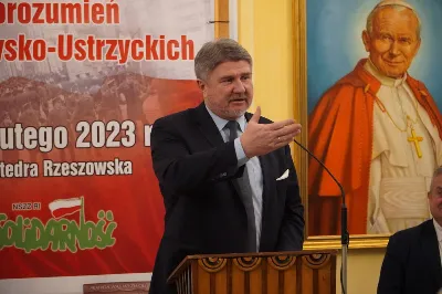 W 42. rocznicę Porozumień Rzeszowsko-Ustrzyckich o godz. 13.30 (19 lutego 2023 r.) w Katedrze Rzeszowskiej odbyła się uroczysta Msza Święta, której przewodniczył ks. bp. Leszek Leszkiewicz – duszpasterz rolników. Niedzielna uroczystość zorganizowana została przez Niezależny Samorządny Związek Zawodowy Rolników Indywidualnych „Solidarność” oraz Duszpasterstwo Rolników. Wydarzenie zostało objęte Honorowym Patronatem prezydenta Rzeczypospolitej Polskiej  Andrzeja Dudy.
Po Eucharystii uczestnicy spotkania złożyli kwiaty przed tablicą pamięci ks. abp. Ignacego Tokarczuka oraz pomnikiem św. Jana Pawła II.