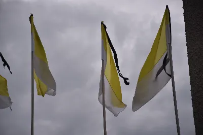 W czwartek, 24 kwietnia w Katedrze Rzeszowskiej bp Jan Wątroba odprawił Mszę św. w intencji zmarłego w Poniedziałek Wielkanocny papieża Franciszka.
fot. ks. Jakub Oczkowicz