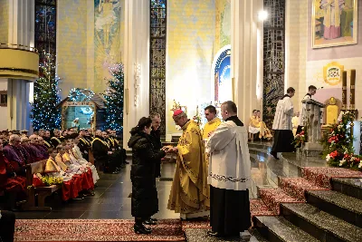 W liturgiczne święto św. Jana Apostoła i Ewangelisty, w katedrze rzeszowskiej duchowni i świeccy modlili się w intencji bp. Jana Wątroby. Eucharystię, której przewodniczył Solenizant, koncelebrowali: bp Kazimierz Górny, bp Edward Białogłowski oraz 56 księży.  fot. Dariusz Kamiński (https://fotografiarzeszow.com.pl)