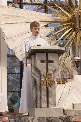 W Wielki Piątek 15.04.2022 r. w Katedrze Rzeszowskiej Liturgii na cześć Męki Pańskiej przewodniczył bp Jan Wątroba.
Mękę naszego Pana Jezusa Chrystusa według świętego Jana śpiewali:
ks. Julian Wybraniec - Jezus
Karol Baraniewicz - Ewangelista
ks. Szczepan Węglowski - Inni
Chór WSD Rzeszów pod dyrekcją ks. dra Andrzeja Widaka
fot. Joanna Prasoł