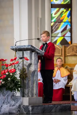 W piątek 28 czerwca obchodziliśmy Uroczystość Najświętszego Serca Pana Jezusa. Jest to nasze święto patronalne złączone z możliwością zyskania odpustu zupełnego. Uroczystej sumie odpustowej przewodniczył bp Edward Białogłowski. Kaznodzieją odpustowym był ks. dr Łukasz Hendzel. fot.: www.facebook.com/Fotografiarzeszow https://fotografiarzeszow.com.pl/