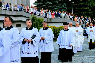 Mszy Świętej przewodniczył ks. Jerzy Buczek. Homilię wygłosił ks. Tomasz Bać. Śpiew prowadził chór Alba Cantans, którym dyrygowała Kornelia Ignas.