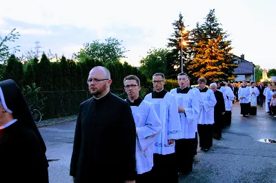 Mszy Świętej przewodniczył ks. Jerzy Buczek. Homilię wygłosił ks. Tomasz Bać. Śpiew prowadził chór Alba Cantans, którym dyrygowała Kornelia Ignas.