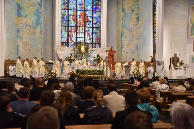 W czwartek, 24 kwietnia w Katedrze Rzeszowskiej bp Jan Wątroba odprawił Mszę św. w intencji zmarłego w Poniedziałek Wielkanocny papieża Franciszka.
fot. ks. Jakub Oczkowicz