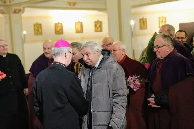 27 grudnia 2017 r. o godz. 18.00 w Katedrze odbyła się Msza Święta w intencji biskupa rzeszowskiego Jana Wątroby z okazji imienin. fot. Andrzej Kotowicz