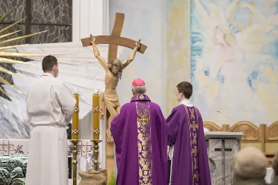 W niedzielę 25.08.2019 r. przy Katedrze Rzeszowskiej odbyły się Dożynki Diecezjalne. Do Parku Papieskiego przyjechało 73 delegacje z wieńcami dożynkowymi. fot. Andrzej Kotowicz