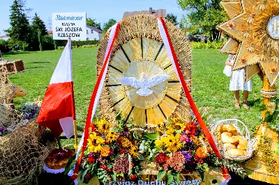 W niedzielę 25.08.2019 r. przy Katedrze Rzeszowskiej odbyły się Dożynki Diecezjalne. Do Parku Papieskiego przyjechało 73 delegacje z wieńcami dożynkowymi. fot. Andrzej Kotowicz