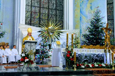 Pasterce w naszej Katedrze przewodniczył bp Jan Wątroba.  fot. Andrzej Kotowicz