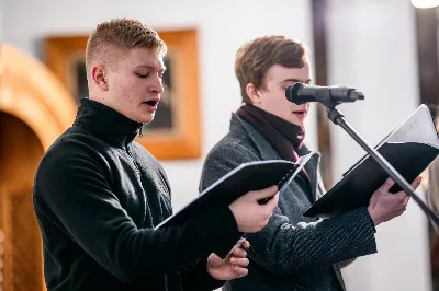 W czwartek (7 grudnia) w wigilię Niepokalanego Poczęcia NMP modliliśmy się śpiewem Akatystu ku czci Bogurodzicy. Śpiew prowadziła Katedralna Schola Liturgiczna pod dyrekcją ks. Juliana Wybrańca. Nabożeństwu przewodniczył ks. Jakub Oczkowicz.
fot. Tomasz Chrobak