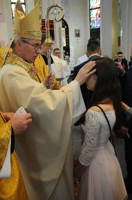 W sobotę 27.04.2019 r. podczas Mszy Świętej o godz.11.00 młodzież z Parafii Katedralnej oraz z parafii Matki Boskiej Częstochowskiej (Rzeszów-Drabinianka) otrzymała z rąk Ks. Bpa Jana Wątroby sakrament bierzmowania.