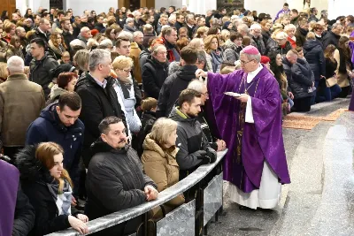 14 lutego 2018 r., w Środę Popielcową, bp Jan Wątroba przewodniczył Mszy św. w katedrze rzeszowskiej o godz. 18.00. W koncelebrze uczestniczyli m.in. infułaci: ks. Stanisław Mac i ks. Wiesław Szurek. Homilię wygłosił ks. Jacek Szczęch – wykładowca i prefekt Wyższego Seminarium Duchownego w Rzeszowie.