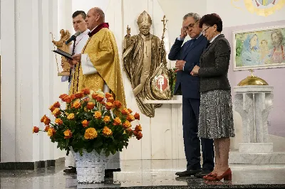 W niedzielę 7 czerwca podczas Mszy Świętej o godz. 12.00 we wspólnocie parafialnej dziękowaliśmy Panu Bogu za 60 lat kapłaństwa ks. inf. Stanisława Maca - pierwszego proboszcza i budowniczego naszej Katedry. fot. Joanna Prasoł, Andrzej Kotowicz