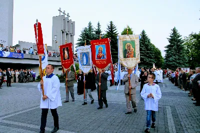 Mszy Świętej przewodniczył ks. Jerzy Buczek. Homilię wygłosił ks. Tomasz Bać. Śpiew prowadził chór Alba Cantans, którym dyrygowała Kornelia Ignas.