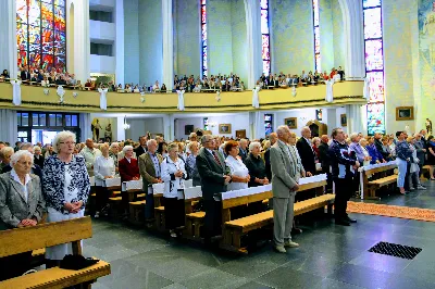 Mszy Świętej przewodniczył ks. Jerzy Buczek. Homilię wygłosił ks. Tomasz Bać. Śpiew prowadził chór Alba Cantans, którym dyrygowała Kornelia Ignas.