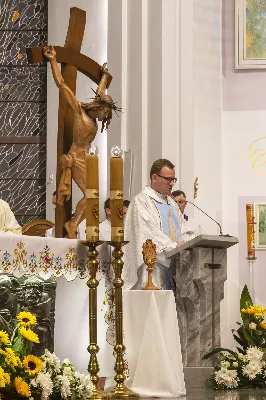 13 października 2022 r. w kościele katedralnym w Rzeszowie odbyło się ostatnie w tym roku Nabożeństwo Fatimskie. Mszy Świętej przewodniczył ks. Andrzej Szpaczyński, ojciec duchowny Wyższego Seminarium Duchownego w Rzeszowie, zaś homilię wygłosił ks. Adam Kubiś, rektor seminarium. W liturgii wzięli udział alumni rzeszowskiego seminarium. 
fot. Joanna Prasoł