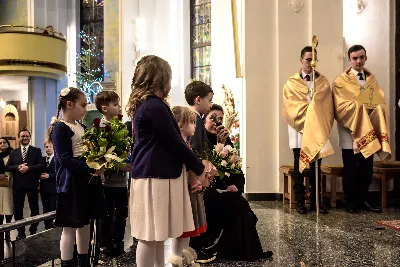 W liturgiczne święto św. Jana Apostoła i Ewangelisty, w katedrze rzeszowskiej duchowni i świeccy modlili się w intencji bp. Jana Wątroby. Eucharystię, której przewodniczył Solenizant, koncelebrowali: bp Kazimierz Górny, bp Edward Białogłowski oraz 56 księży.  fot. Dariusz Kamiński (https://fotografiarzeszow.com.pl)