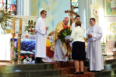 W piątek 8 czerwca obchodziliśmy Uroczystość Najświętszego Serca Pana Jezusa. Jest to nasze święto patronalne złączone z możliwością zyskania odpustu zupełnego. Uroczystej sumie odpustowej przewodniczył bp Kazimierz Górny. Kaznodzieją odpustowym był ks. Mieczysław Lignowski. fot. Joanna Prasoł