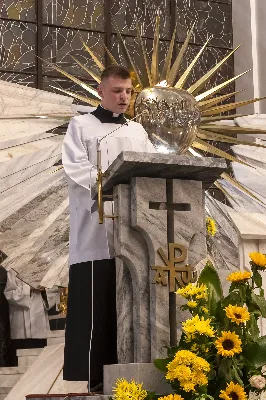 13 października 2022 r. w kościele katedralnym w Rzeszowie odbyło się ostatnie w tym roku Nabożeństwo Fatimskie. Mszy Świętej przewodniczył ks. Andrzej Szpaczyński, ojciec duchowny Wyższego Seminarium Duchownego w Rzeszowie, zaś homilię wygłosił ks. Adam Kubiś, rektor seminarium. W liturgii wzięli udział alumni rzeszowskiego seminarium. 
fot. Joanna Prasoł