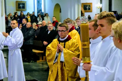 Pasterce w naszej Katedrze przewodniczył Ks. Bp Edward Białogłowski. Czuwanie przed Pasterką prowadziła młodzież z Oazy.
fot. Andrzej Kotowicz