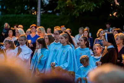 13 czerwca 2018 r. o godz 19.00 została odprawiona dziękczynna Msza Święta dziękczynna w 25 rocznicę koronacji figury Matki Bożej Fatimskiej w Katedrze Rzeszowskiej. Po Mszy Świętej odbyła się uroczysta procesja różańcowa. fot. Fotografiarzeszow