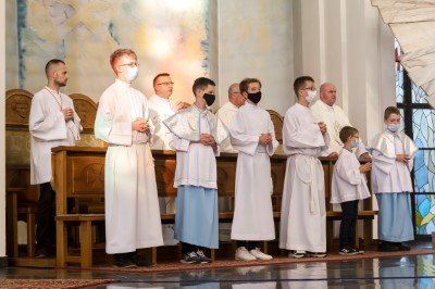 We wtorek 13 lipca przeżywaliśmy uroczyste Nabożeństwo Fatimskie. Naszym modlitwom przewodniczył ks. Patryk Chmielewski SDB. O godz. 18.40 zostały przedstawione prośby i podziękowania do Matki Bożej Fatimskiej, w intencji których sprawowana była także Msza Święta. Po Mszy Świętej wyruszyła procesja z figurą Matki Bożej. Nabożeństwo zakończył Apel Jasnogórski. fot. Joanna Prasoł