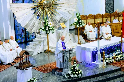 Mszy Świętej przewodniczył i homilię wygłosił ks. Mieczysław Rusin - proboszcz bazyliki archikatedralnej w Przemyślu. fot. Andrzej Kotowicz