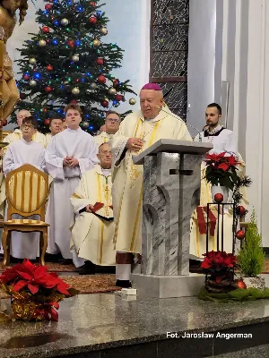 W liturgiczne wspomnienie św. Jana Apostoła (27.12) bp Jan Wątroba przewodniczył Mszy św. w katedrze rzeszowskiej. Eucharystię koncelebrowali abp Edward Nowak, bp Edward Białogłowski, bp Kazimierz Górny, a także ponad 60 kapłanów, którzy wraz z wiernymi modlili się w intencji Biskupa Rzeszowskiego z okazji jego imienin.