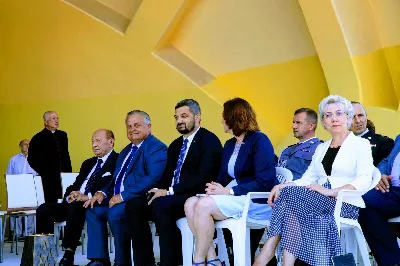 W niedzielę 25.08.2019 r. przy Katedrze Rzeszowskiej odbyły się Dożynki Diecezjalne. Do Parku Papieskiego przyjechało 73 delegacje z wieńcami dożynkowymi. fot. Andrzej Kotowicz