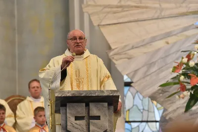 W czwartek, 24 kwietnia w Katedrze Rzeszowskiej bp Jan Wątroba odprawił Mszę św. w intencji zmarłego w Poniedziałek Wielkanocny papieża Franciszka.
fot. ks. Jakub Oczkowicz