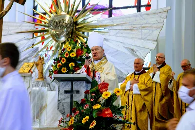 W niedzielę 7 czerwca podczas Mszy Świętej o godz. 12.00 we wspólnocie parafialnej dziękowaliśmy Panu Bogu za 60 lat kapłaństwa ks. inf. Stanisława Maca - pierwszego proboszcza i budowniczego naszej Katedry. fot. Joanna Prasoł, Andrzej Kotowicz