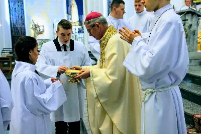 Pasterce w naszej Katedrze przewodniczył bp Jan Wątroba.  fot. Andrzej Kotowicz